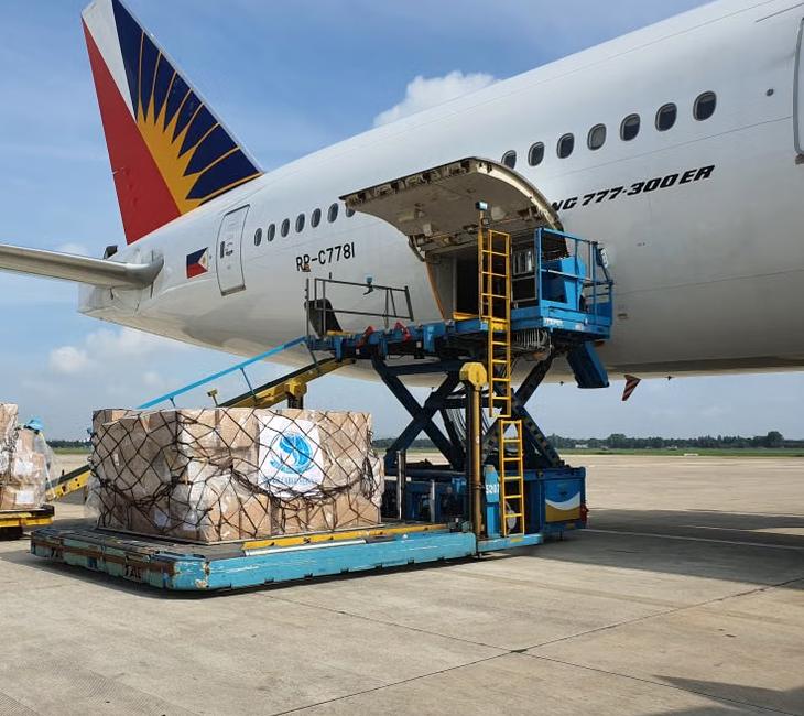 Máy bay vận tải hàng hóa